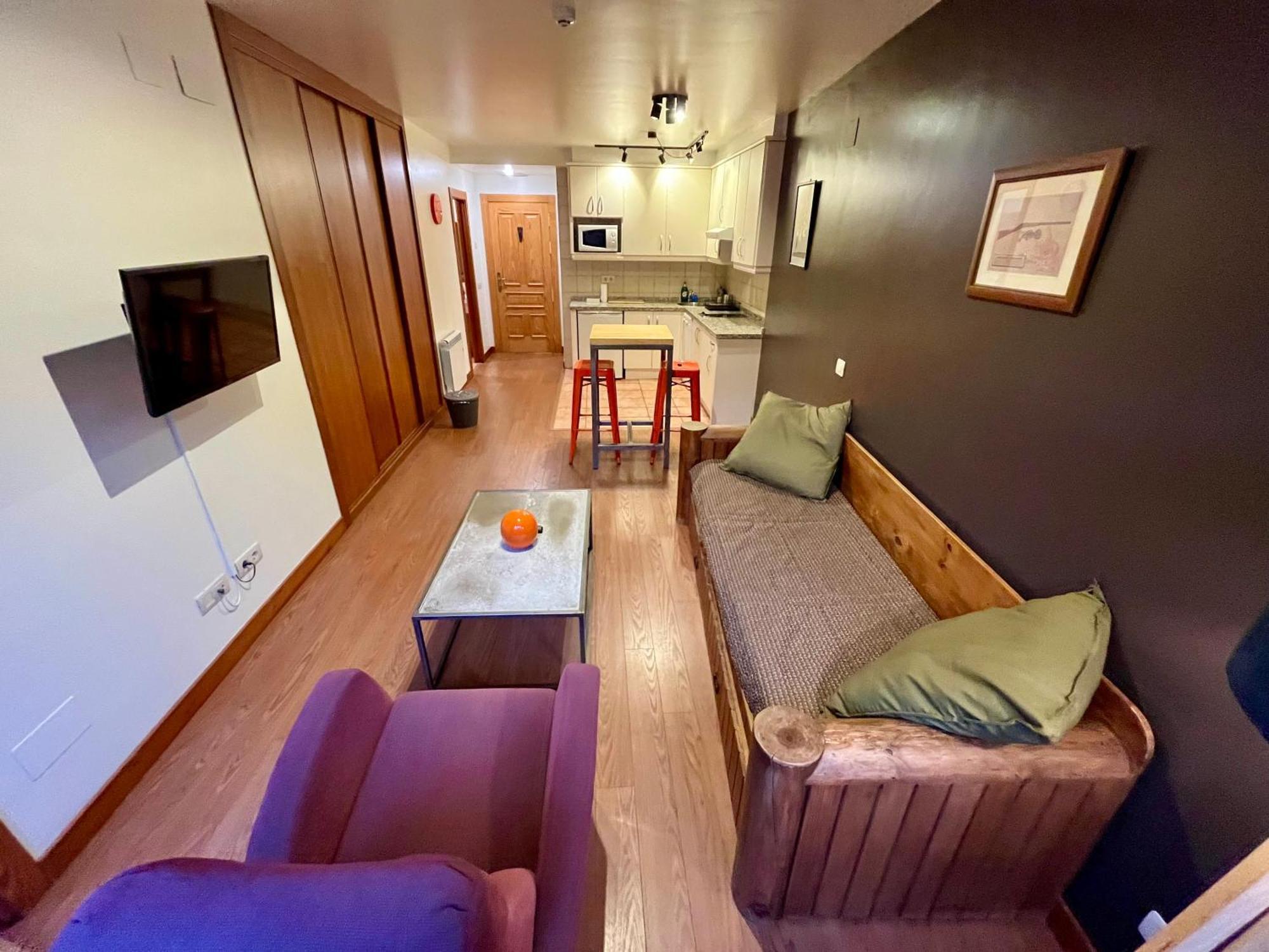 Апарт готель Lotila Flats Cuirgu Фелекоса Екстер'єр фото